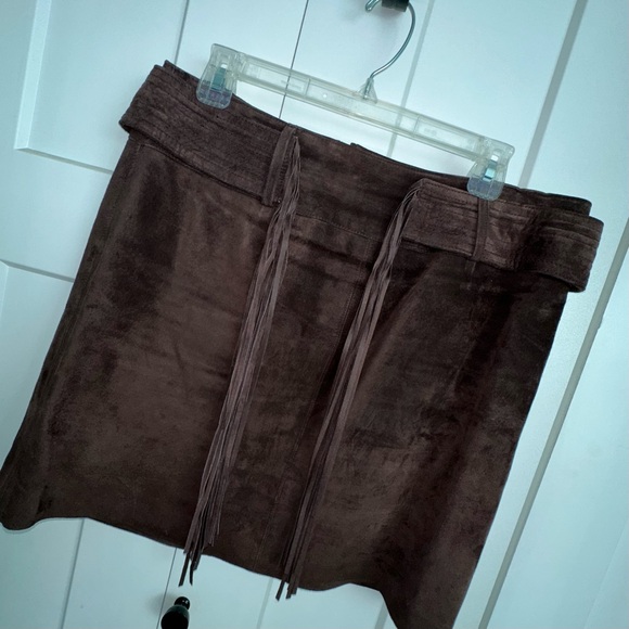 INC chocolate brown Y2K suede skirt with fringe belt-size 12 - Picture 2 of 8